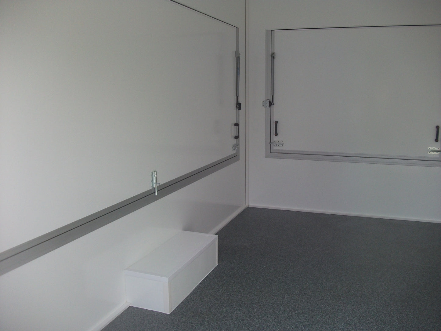 RULOTE COMERCIALE X-TRAIL – MODEL CLASIC