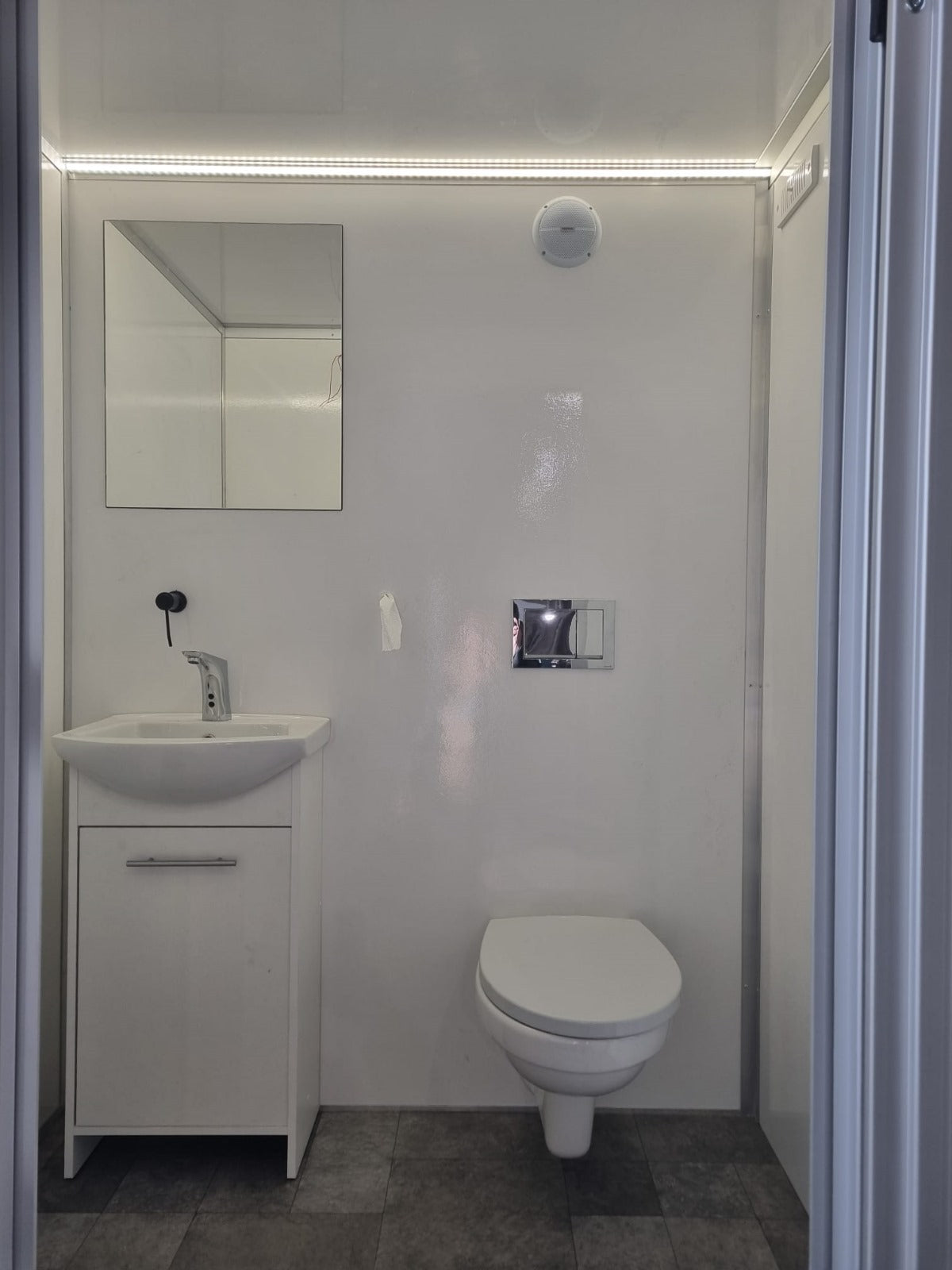 🚻 Remorci sanitare (WC mobil)