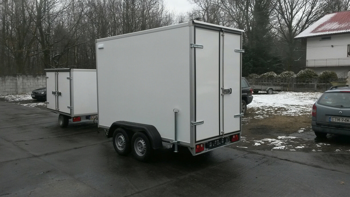 Remorcă tip furgon X-TRAIL – izolat & plywood | Transport marfă și alimente