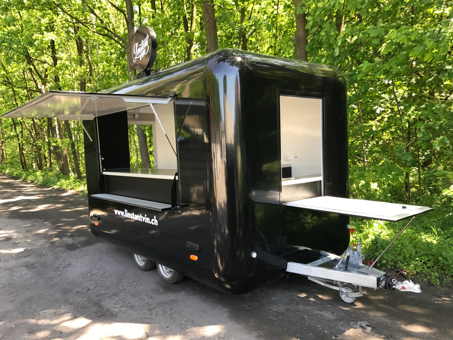 X-TRAIL ROUND – rulotă comercială cu design premium