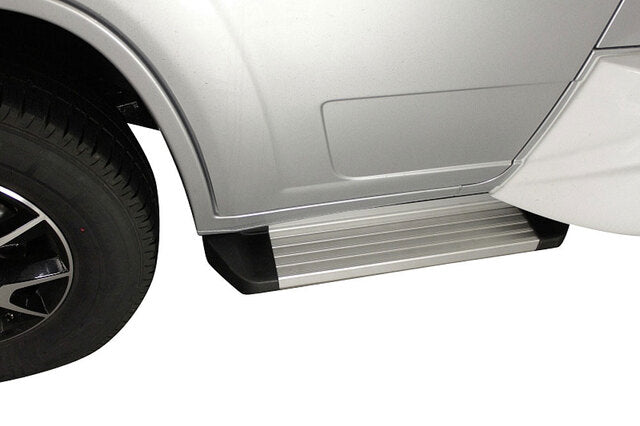 Set trepte laterale PACKonzept Freistufe – 9948573 – Exemplu de montaj/utilizare; vehiculul și accesoriile ilustrate nu sunt incluse