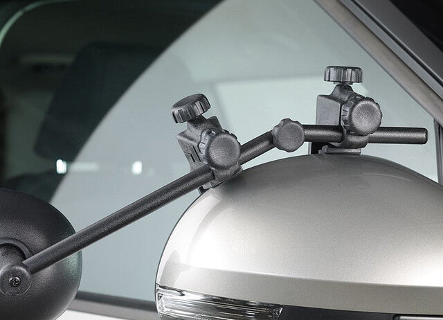 Oglinzi easydriver Speed Fix Mirror – 9983534 – Exemplu de montaj/utilizare; vehiculul și accesoriile ilustrate nu sunt incluse