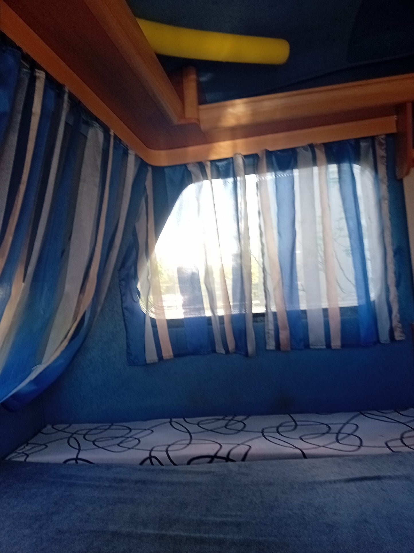 Rulotă Niewiadow N126N – un singur proprietar, folosită exclusiv vara