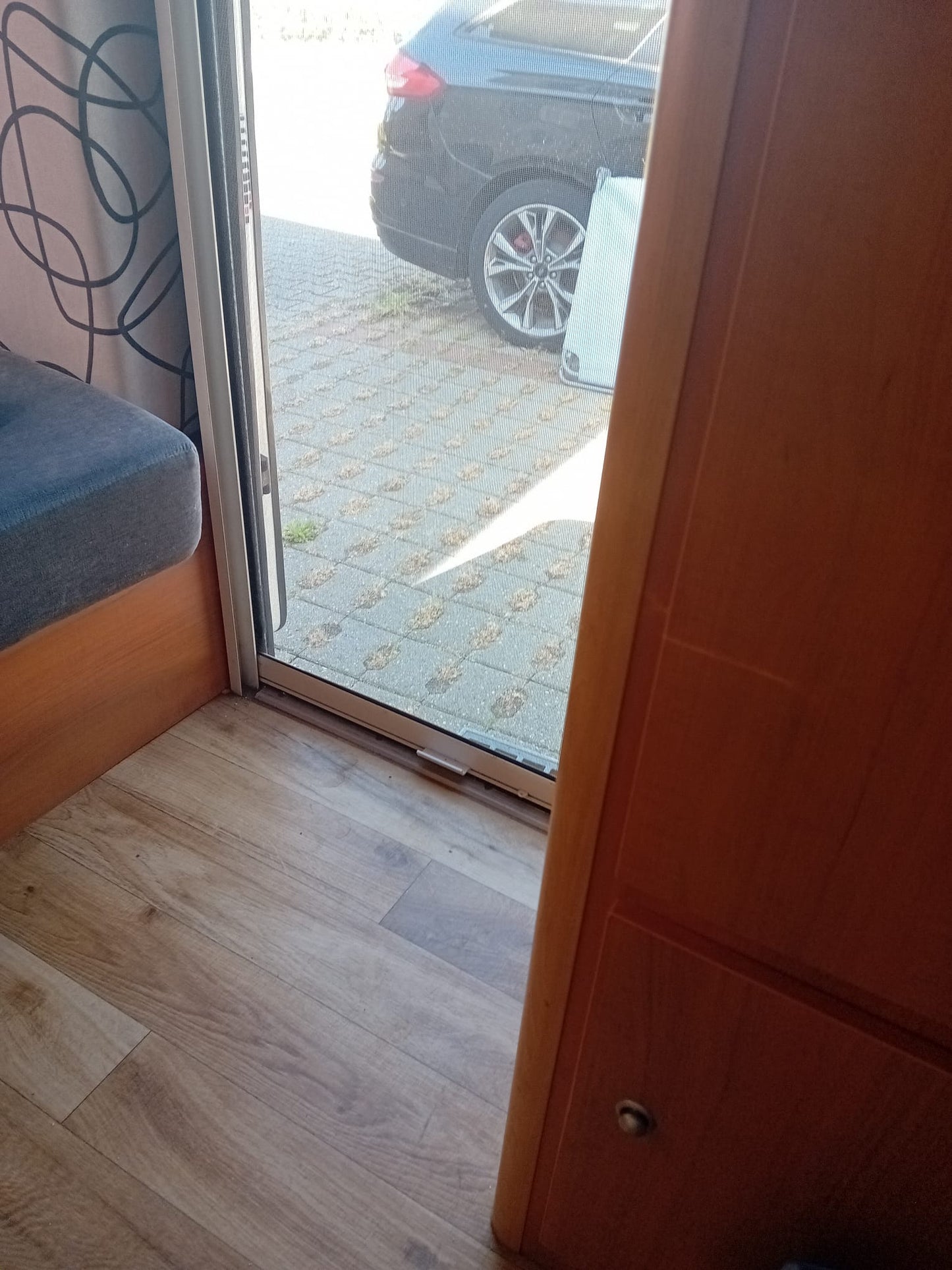 Rulotă Niewiadow N126N – un singur proprietar, folosită exclusiv vara