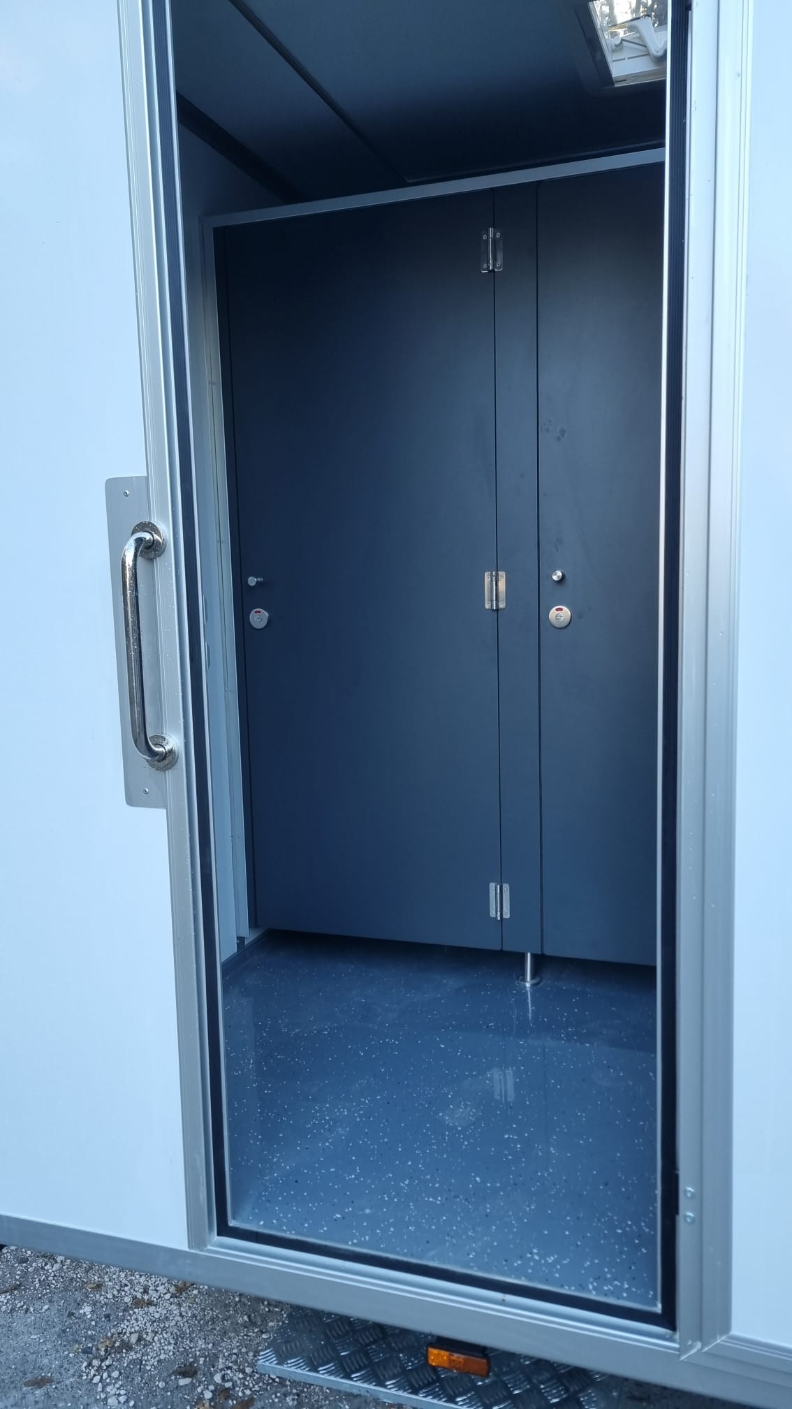 Remorci sanitare (WC mobil)